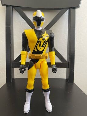 Power Ranger Yellow